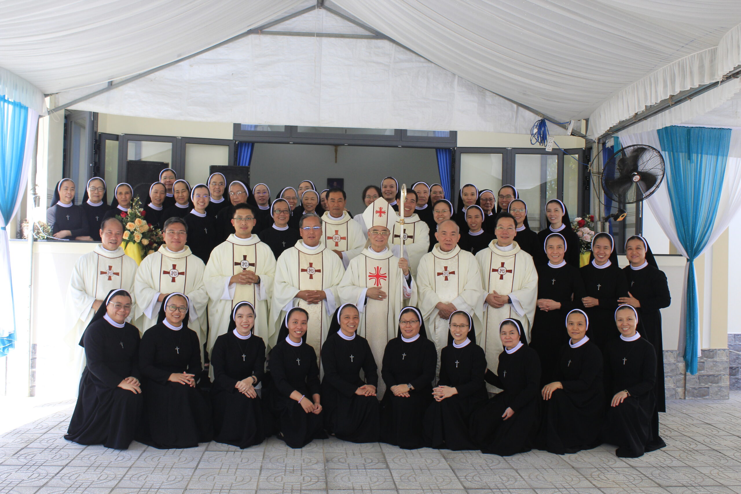 LÀM PHÉP NHÀ CỘNG ĐOÀN MỸ ĐỨC